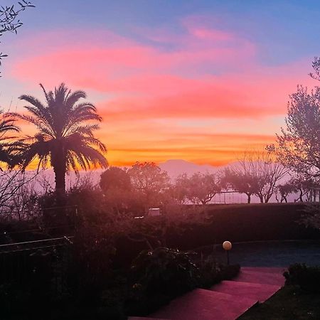 Villa Mandetta B&B Santo Stefano del Sole Bagian luar foto
