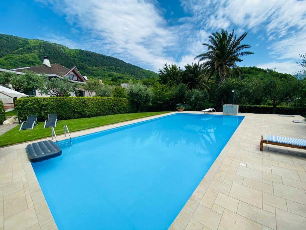 Villa Mandetta B&B Santo Stefano del Sole Bagian luar foto